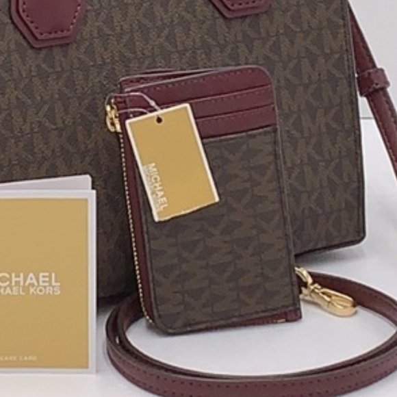 MICHAEL KORS JET SET TRAVEL SM CNR ZIP CARD HOLDER - Picture 2 of 15